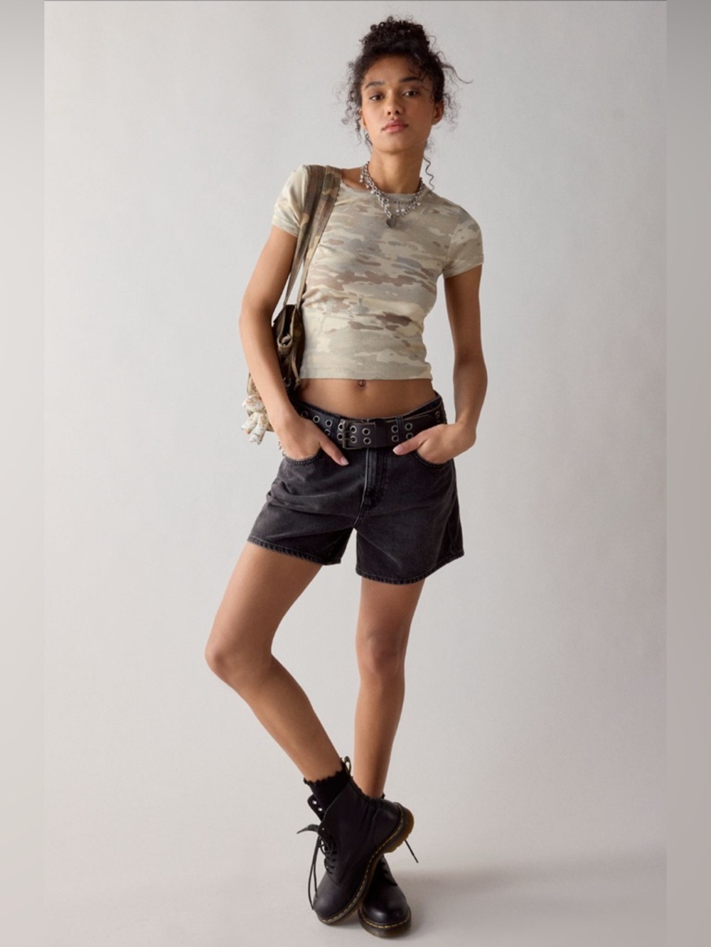BDG Indie mid-rise denim shorts - Picture 6 of 6